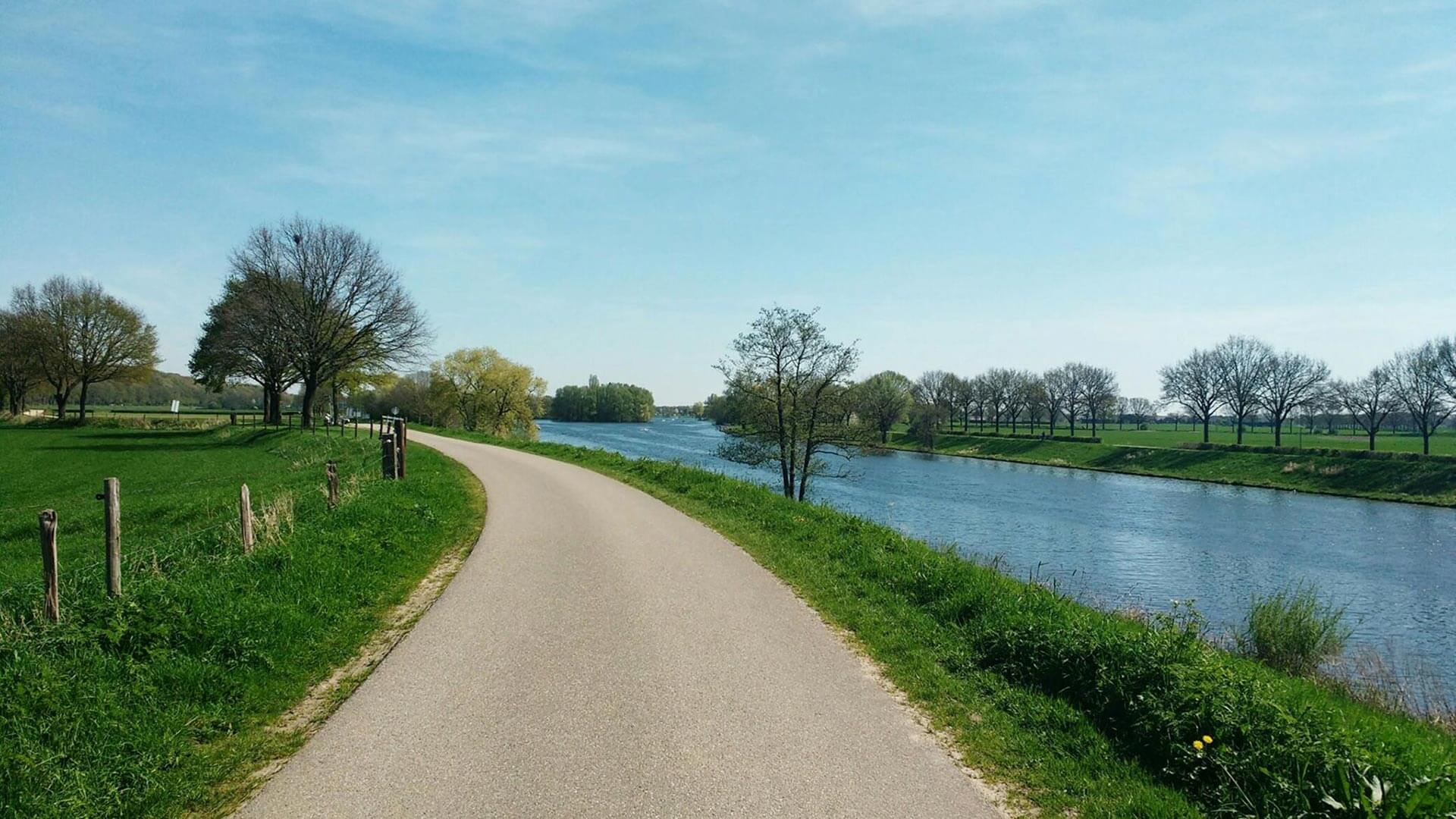 Cruisen langs recreatiegebied de Mookerplas